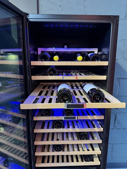 Ψυγείο Κρασιών - K 64833 AD